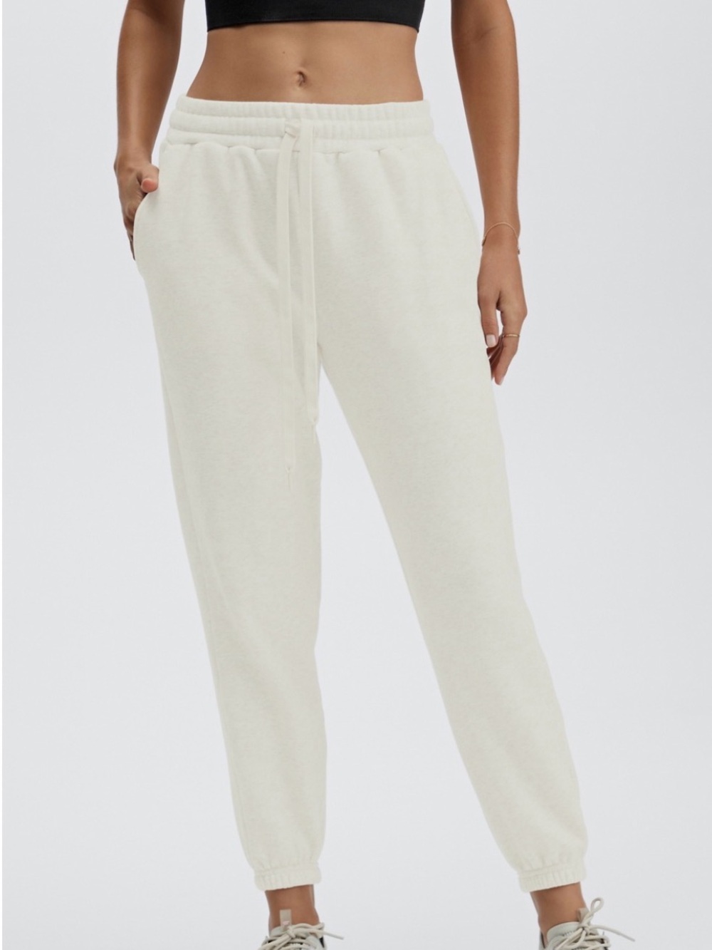 Fabletics Go-To classic sweatpants joggers bone medium